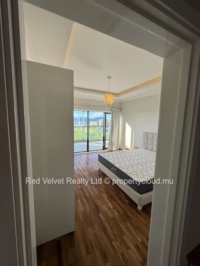 Penthouse de luxe en duplex à vendre à Sodnac, Quatre Bornes