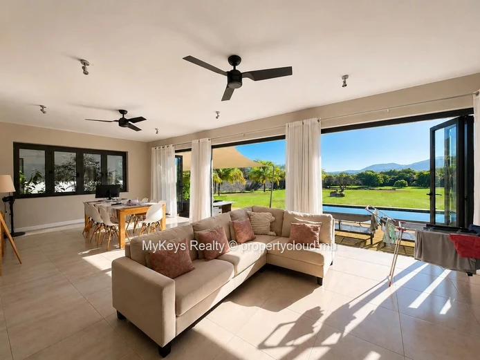 Panoramic Mountain Views - Expansive Landscaped Grounds - Absolute Privacy - Pet Friendly