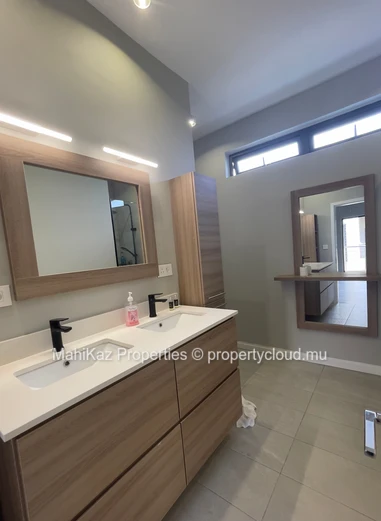 Luxurious Apartments for Rent in Ruisseau Palmyre, Flic en Flac – Premium & Peaceful Living 