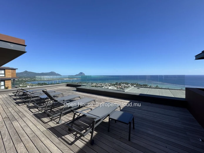 PDS villa for sale in Rivière Noire, Tamarin, 677m² living space, 1.291m² land, 5 bedrooms, private pool, web options...