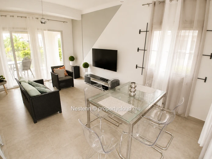Triplex 3 chambres avec piscine commune – Grand Gaube