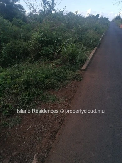 Terrain de 1403,4M2 a Melville