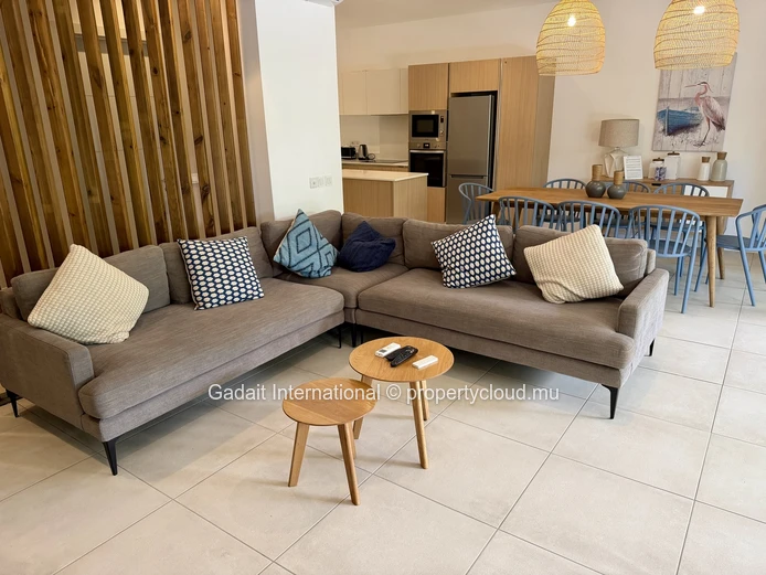 Appartement 3 chambres en rez-de-jardin avec grande terrasse couverte – Pointe aux Canonniers