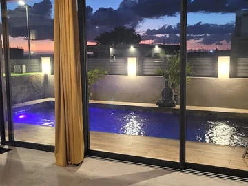 4 Bedroom Villa