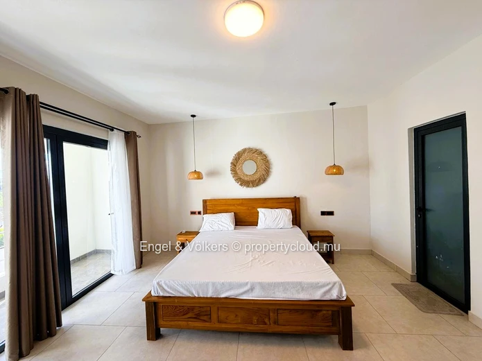 Brand-New 4-Bedroom Townhouse for Rent in Pereybere