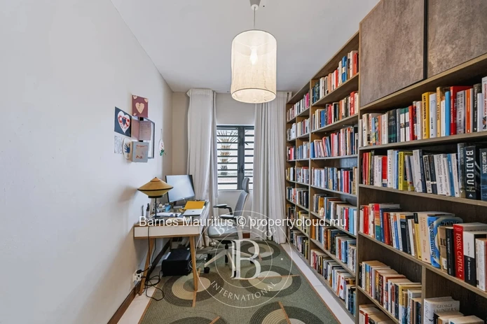 FLORÉAL – Elegant Family Home with Garden - 5 bedrooms