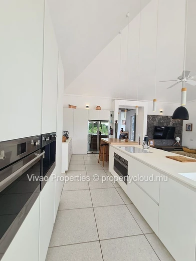 Villa Luxe Côte Ouest - Rs 80M - Piscine Infinie sur Deck - 3+ Chambres - Terrasse Réception - Morcellement Sécurisé