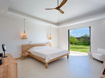 5 Bedroom Villa