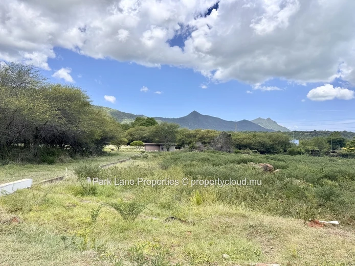 Magnifique terrain en lotissement sécurisé