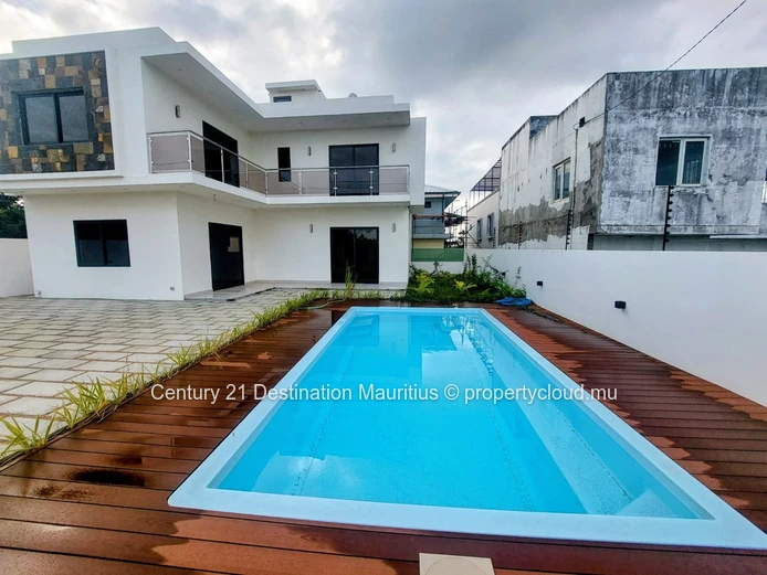 Where Modern Living Meets Discretion