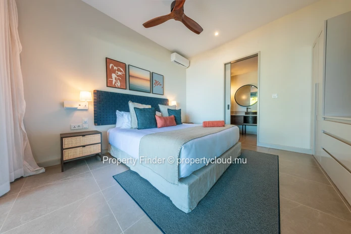 Beachfront 3-Bedroom Apartment with Beach & Mountain Views – West Coast Mauritius