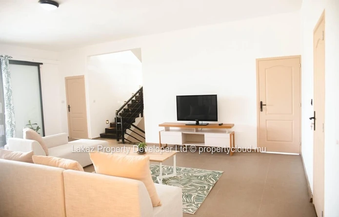 Maison de 450 m² avec jardin à vendre à St Antoine