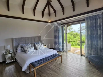 5 Bedroom Villa
