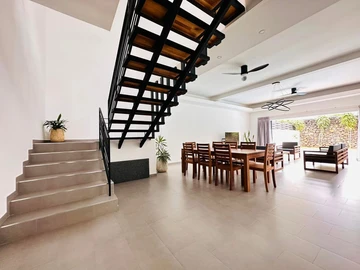 4 Bedroom Villa