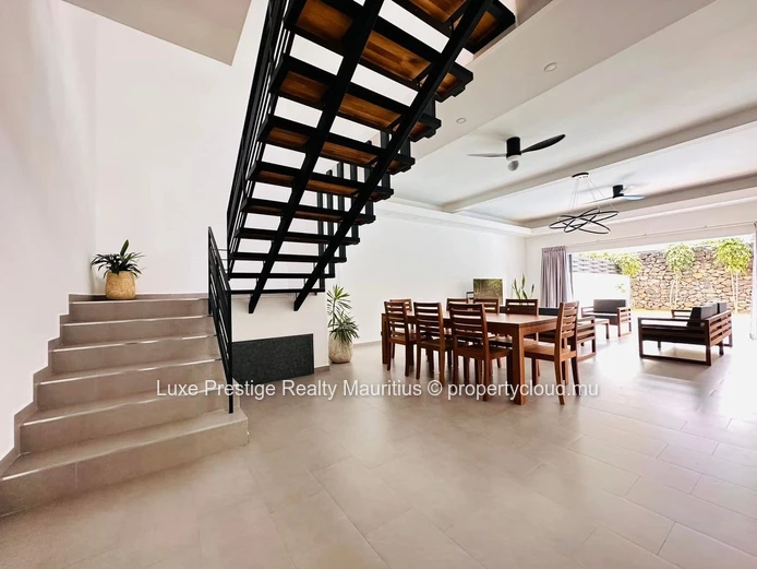 Long-Term Rental – Villa with Private Pool – Pereybère