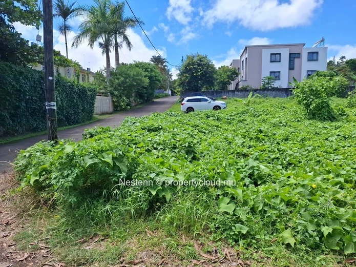 Residential plot of 2,089 m² in a very good location