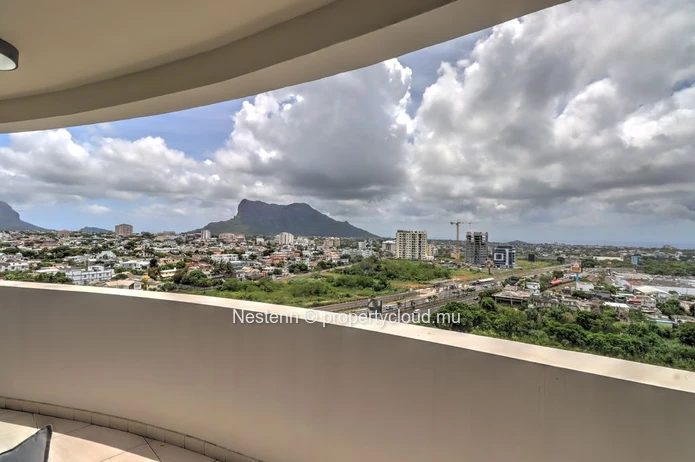 Spacious 3-Bedroom Apartment with Stunning Terrace Views