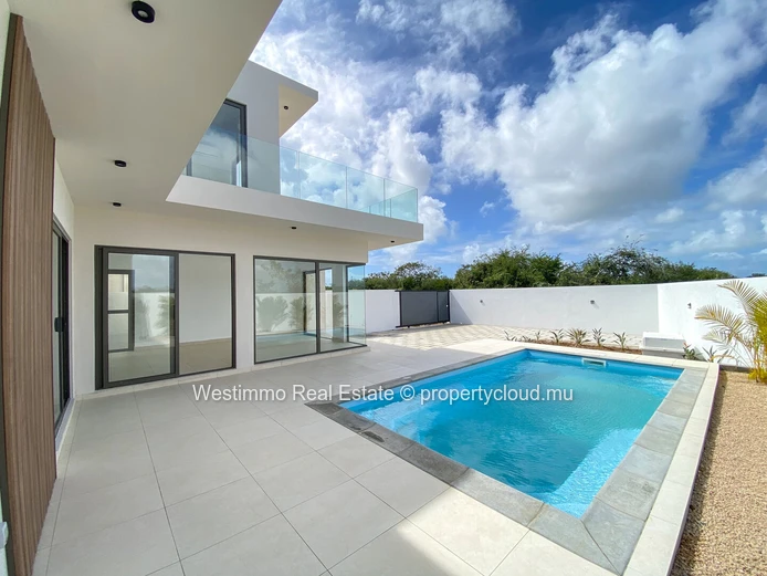 Villa neuve de 3 chambres à vendre à Péreybère