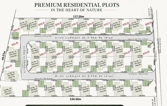 For sale - Local market - 210 m² residential plot in Petit Raffray - only a few lots left.