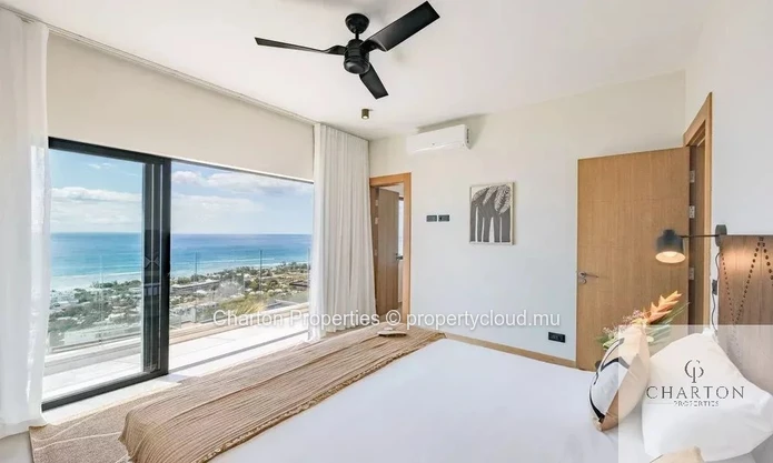 Exceptional 4-bedroom villa - Panoramic view of Le Morne & spectacular sunsets