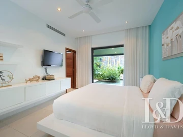 4 Bedroom Villa