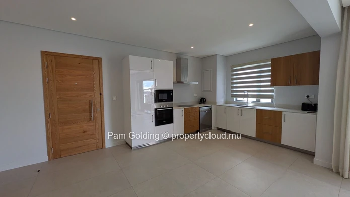 Tout nouvel appartement de 2 chambres à louer à Pereybère – Confort moderne dans un emplacement côtier privilégié