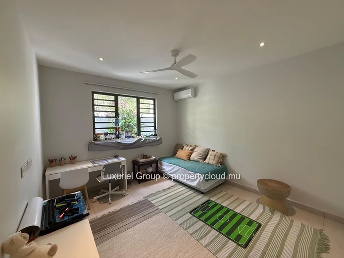 Contemporary Villa with Private Pool for Long-Term Rent in Grand Baie
