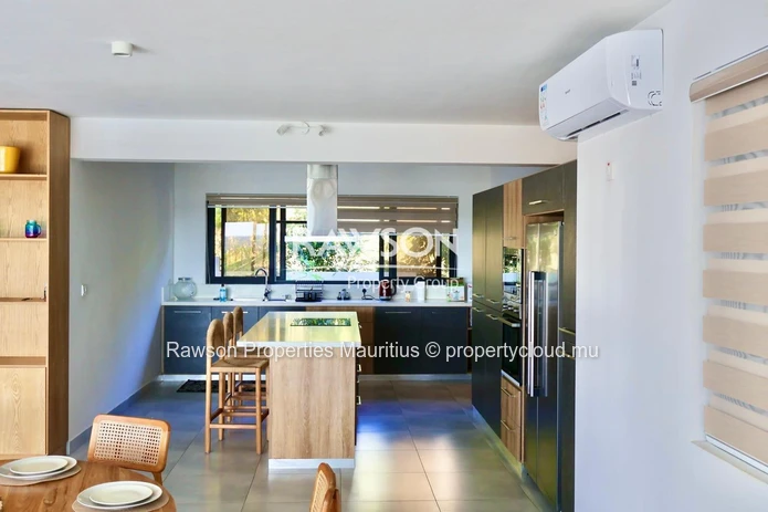 Apartment | 3 Bedrooms | Sea & Mountain Views | Tamarin