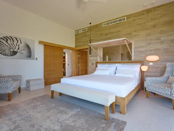 4 Bedroom Villa