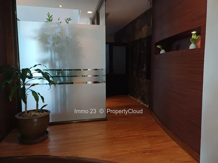 Office - 53m2 - Eb00e8ne - Ref. BU76630LO