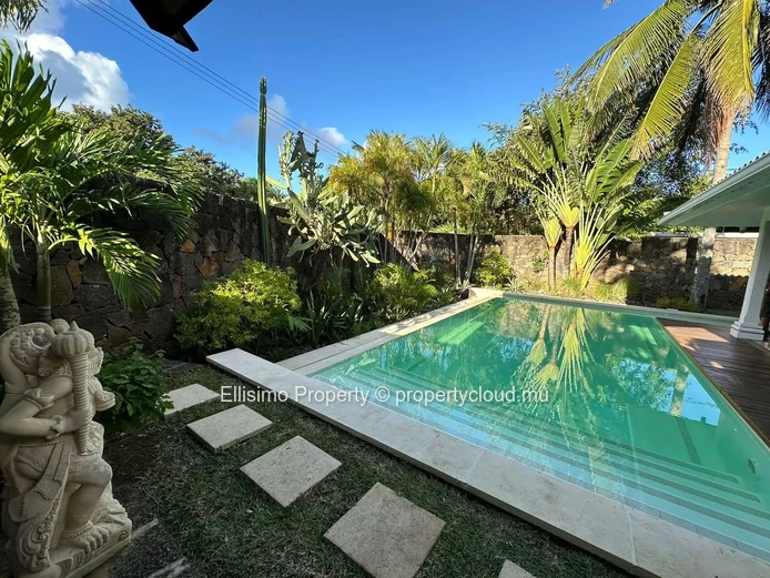 Villa 4 chambres à louer à Pointe aux Canonniers – 3 000 € / mois
