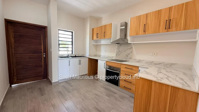 River Park Trianon - Modern Living: 2-Bedroom Apartment 