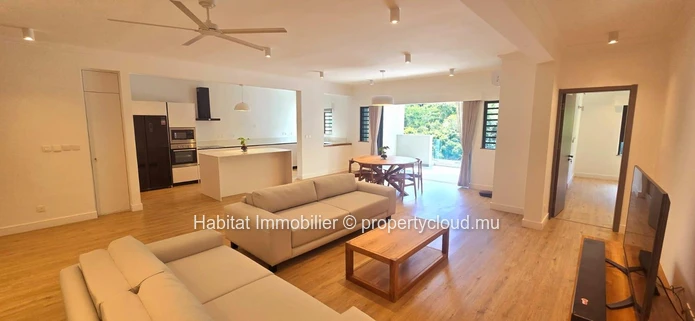 A louer : Découvrez ce magnifique appartement de 185 m², entièrement meublé et équipé, situé à Moka