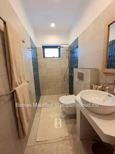 POINTE AUX CANONNIERS – Exceptional Beachfront Garden Apartment – 2 En-Suite Bedrooms