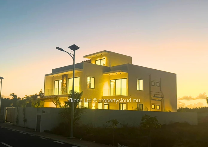 New Villa For Sale In Balaclava