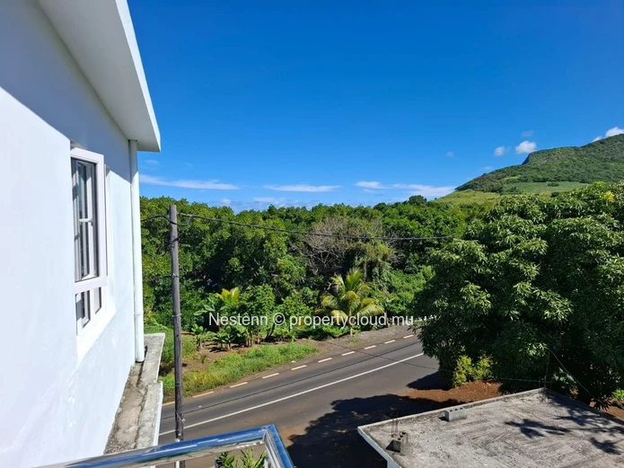 Appartement de 3 chambres avec vue sur la montagne.