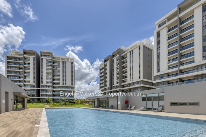 Exquisite Penthouse at Verdant Garden – A Refined Urban Oasis
