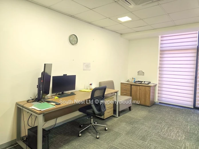 Opportunité d'Investissement – Bureau Commercial Premium à Vendre à Grand Baie