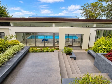4 Bedroom Villa