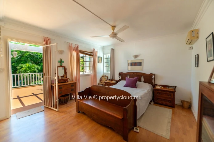 Péreybère - Charmante maison familiale avec studio et grand terrain tropical arboré