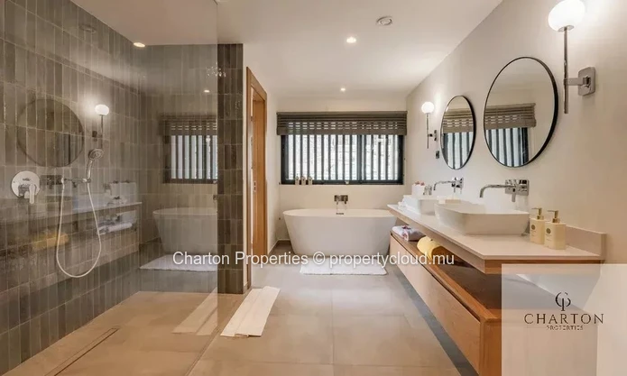 Exceptional 4-bedroom villa - Panoramic view of Le Morne & spectacular sunsets