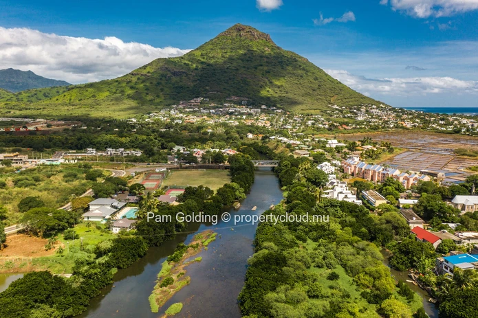 Zetwal – Modern Apartments & Duplexes in Cap Tamarin with Stunning Mountain Views