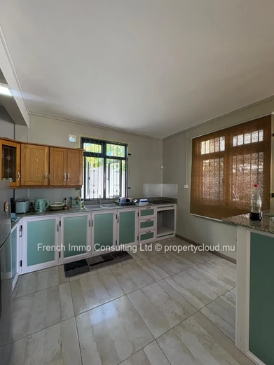 Maison 1 chambre, grand jardin a grand gaube