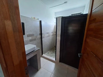 5 Bedroom Villa