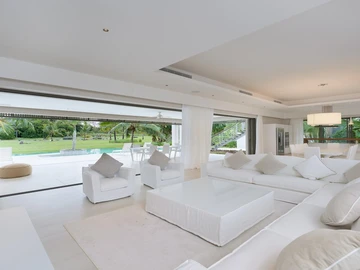 5 Bedroom Villa