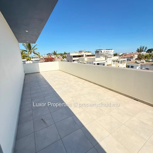 Penthouse Studio À Louer | Flic En Flac