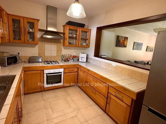 Location: Appartement 3 chambres, 2 salles de bains à Pereybere, Grand Baie - Piscine et Front de mer