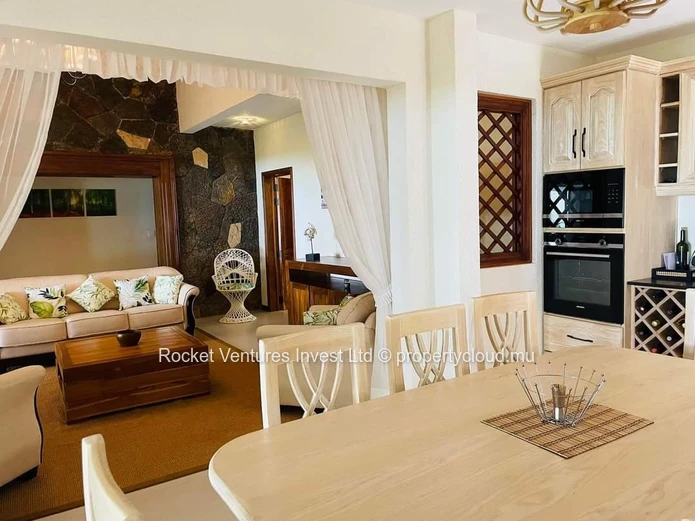 Villa 3 Chambres en Bord de Mer – Calodyne