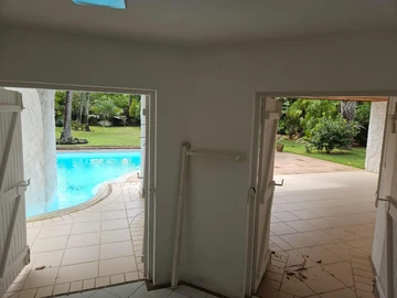 5 Bedroom Villa