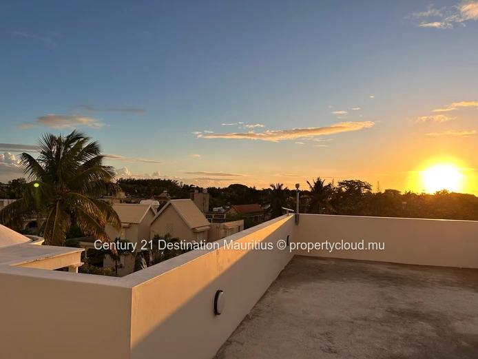 New Contemporary 4 bedroom-4 bathrooms Villa-Swimming pool-Trou aux biches , Morcellement Jhuboo